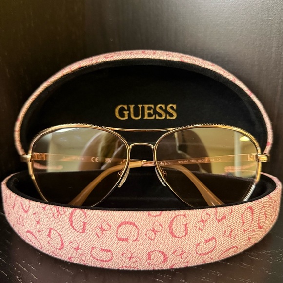 GUESS Gold Aviator Sunglasses with Pink Logo Case | Chic Retro Designer Shades - Picture 1 of 6